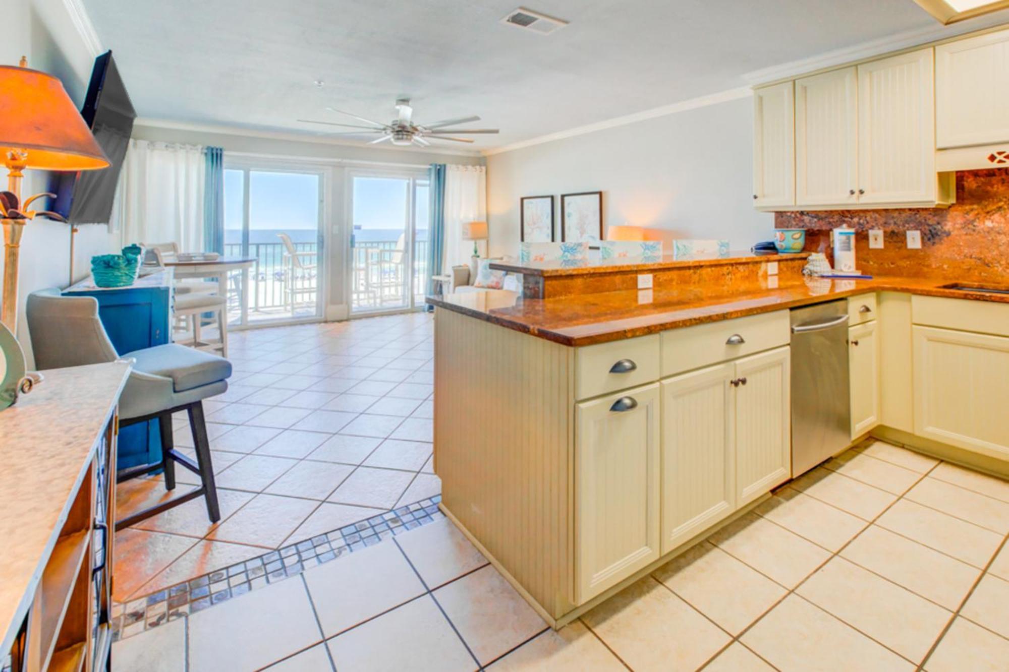 Windancer Condominiums デスティン 部屋 写真